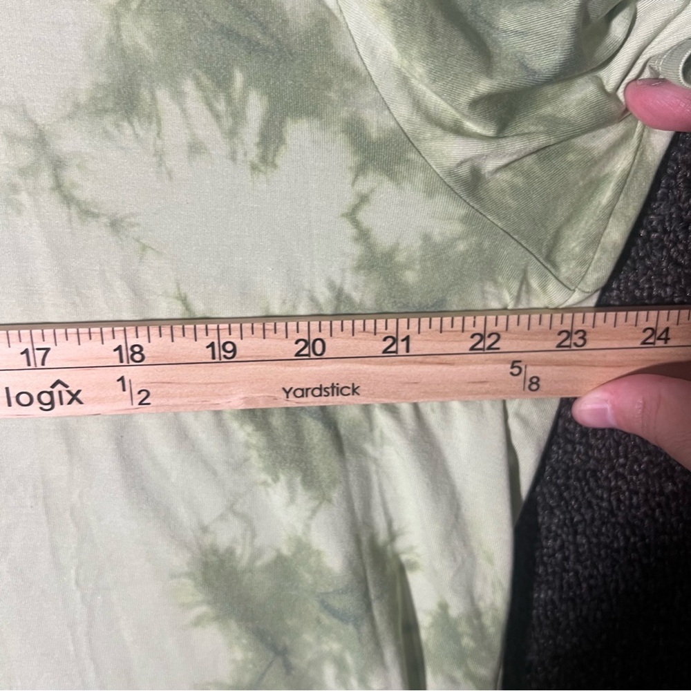 Lululemon Athletica Green Tie Dye Short Sleeve Tee, XL - Picture 3 of 5